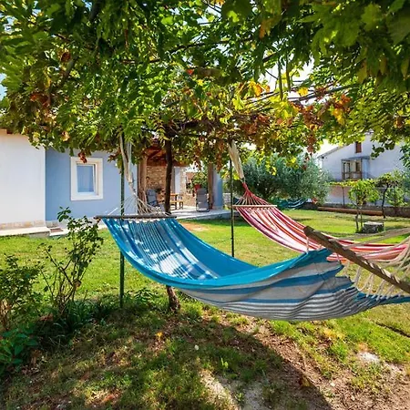 Vikendica House Moreno 2374 Galizana