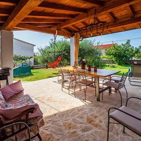 House Moreno 2374 Vikendica *