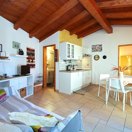 House Moreno 2374 Galižana